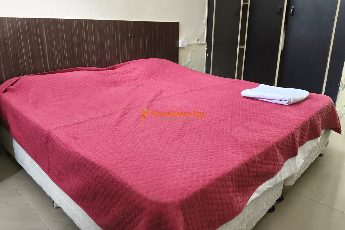 GMVN Tourist Rest House Maneri 2 Bed Deluxe Room