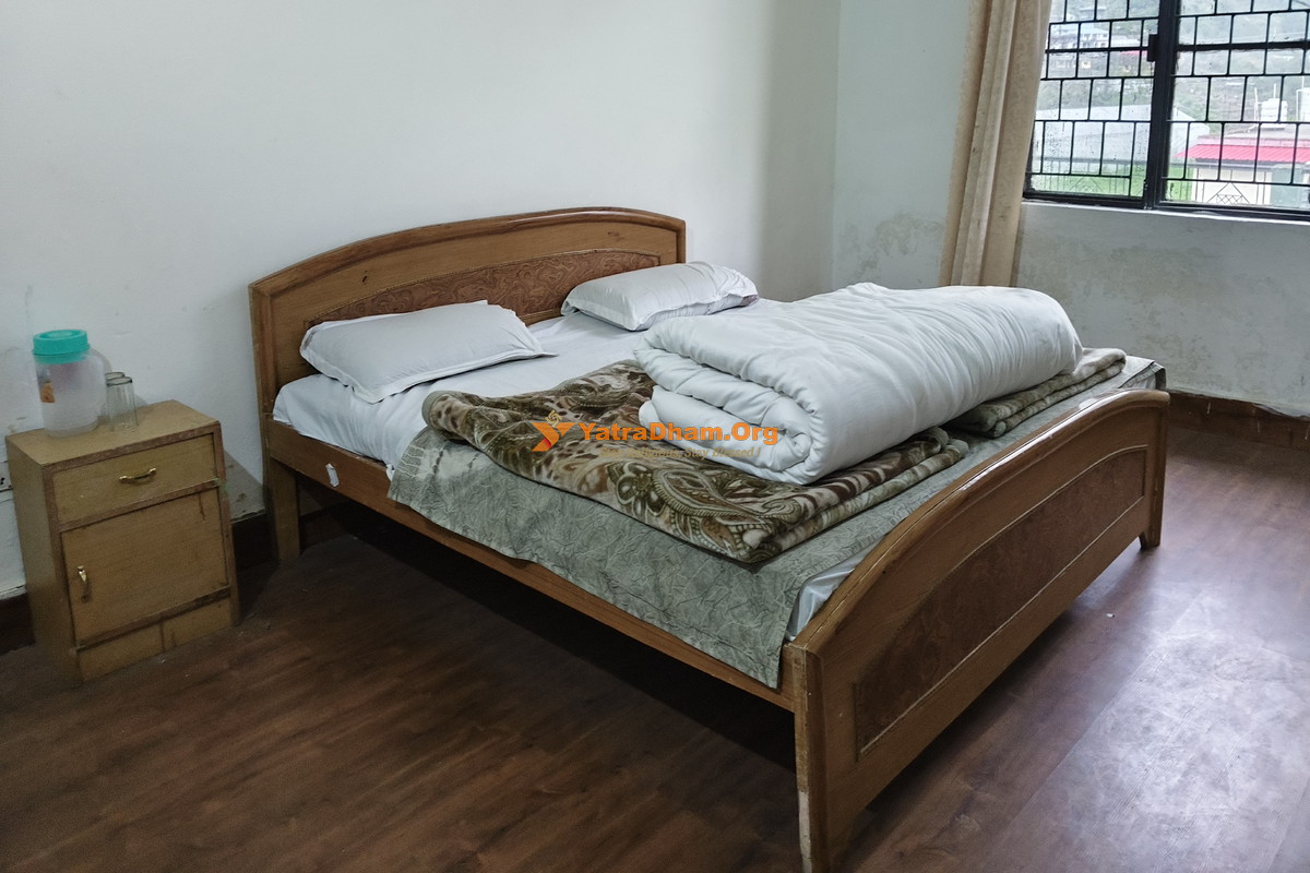 GMVN Hotel Barsu 2 Bed Room