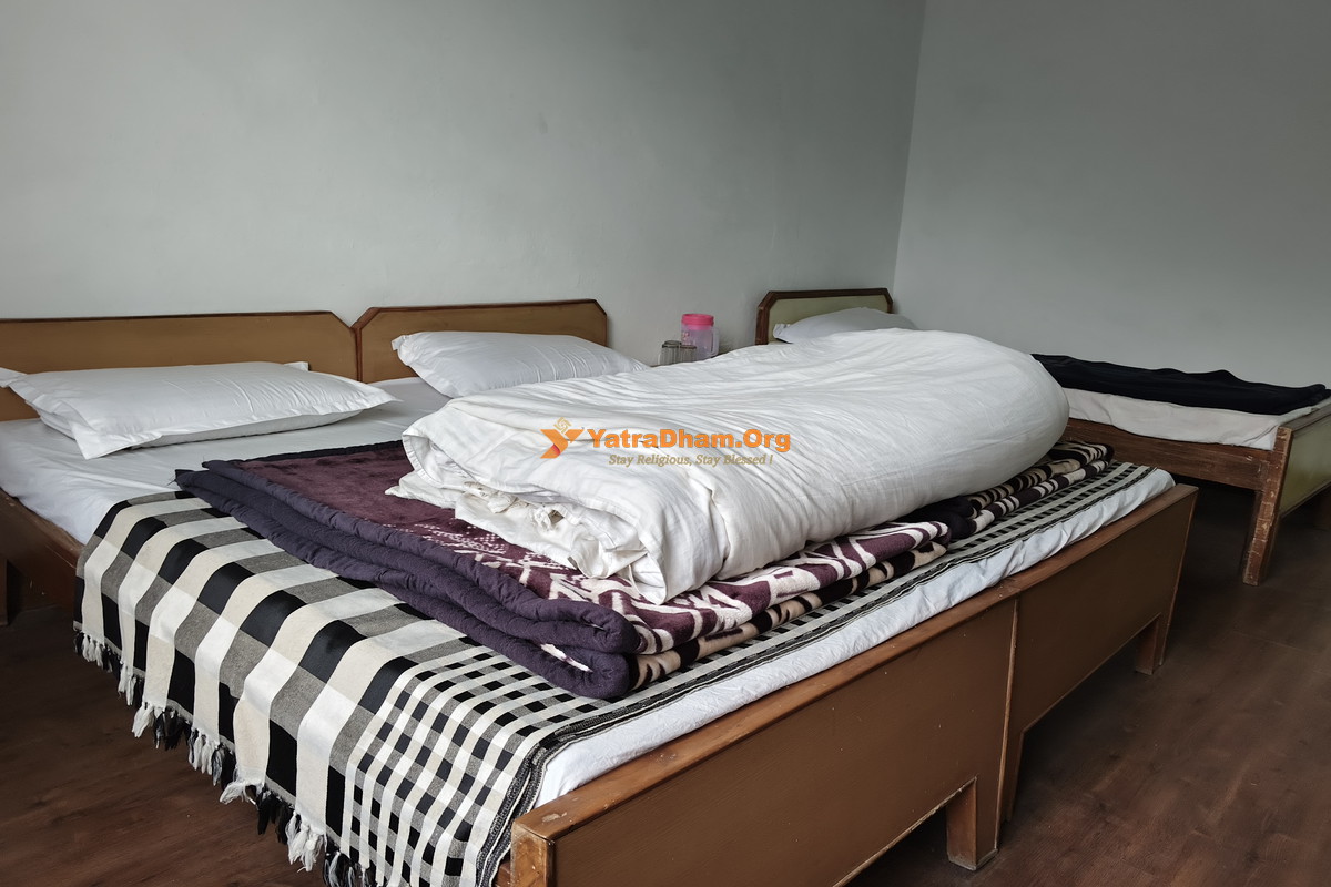 GMVN Hotel Barsu 2 Bed Room