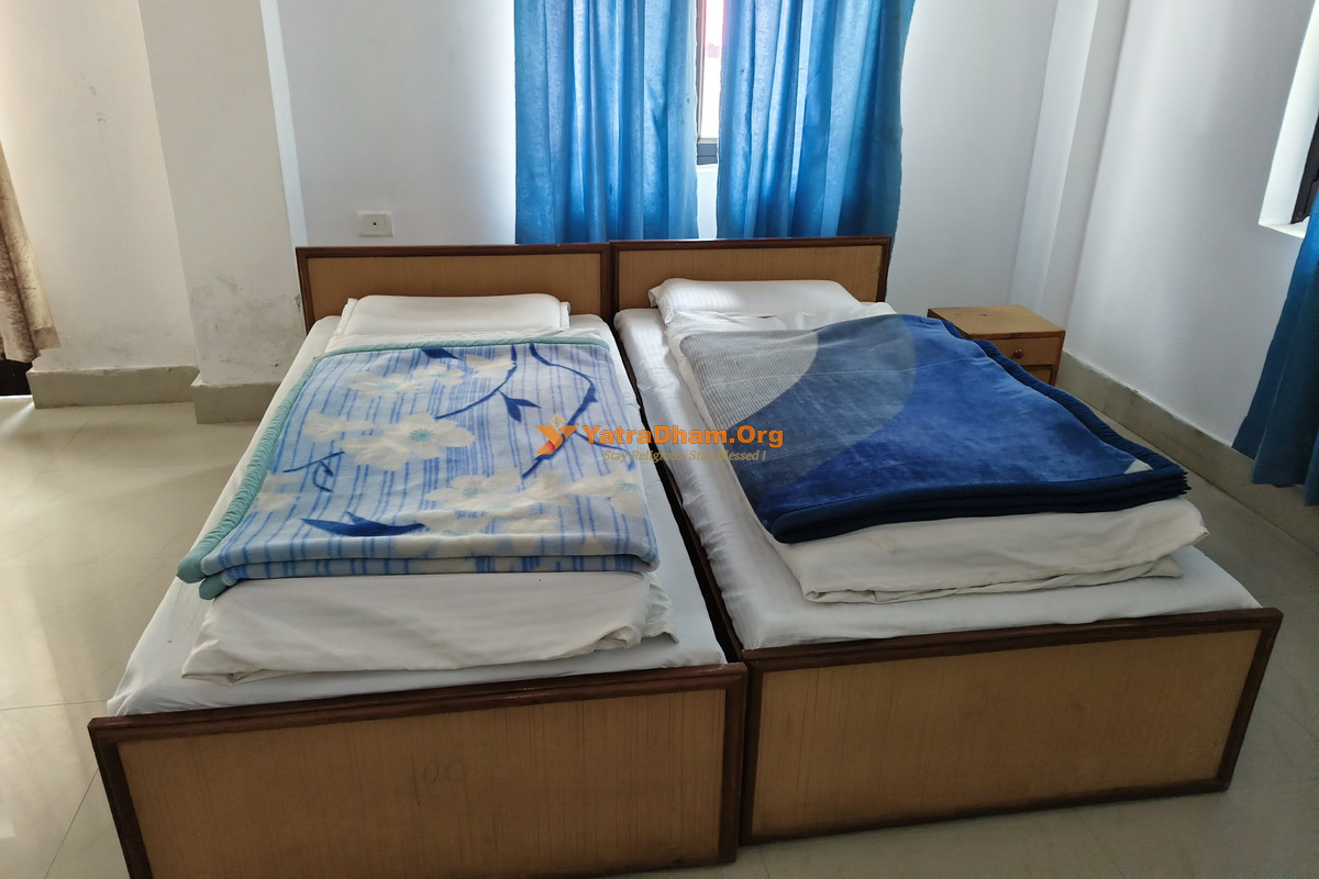 GMVN Gangotri Yatri Niwas 2 Bed Economy Room