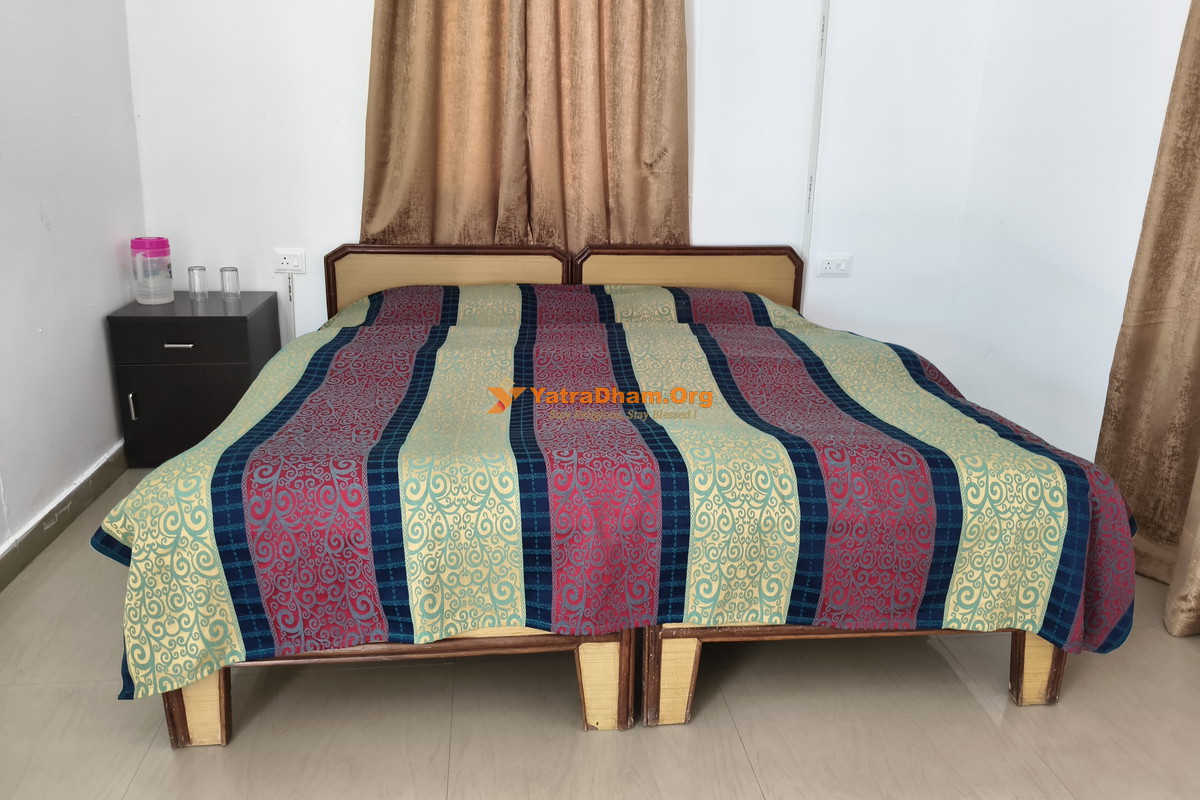 GMVN Poolchatti 2 Bed Room