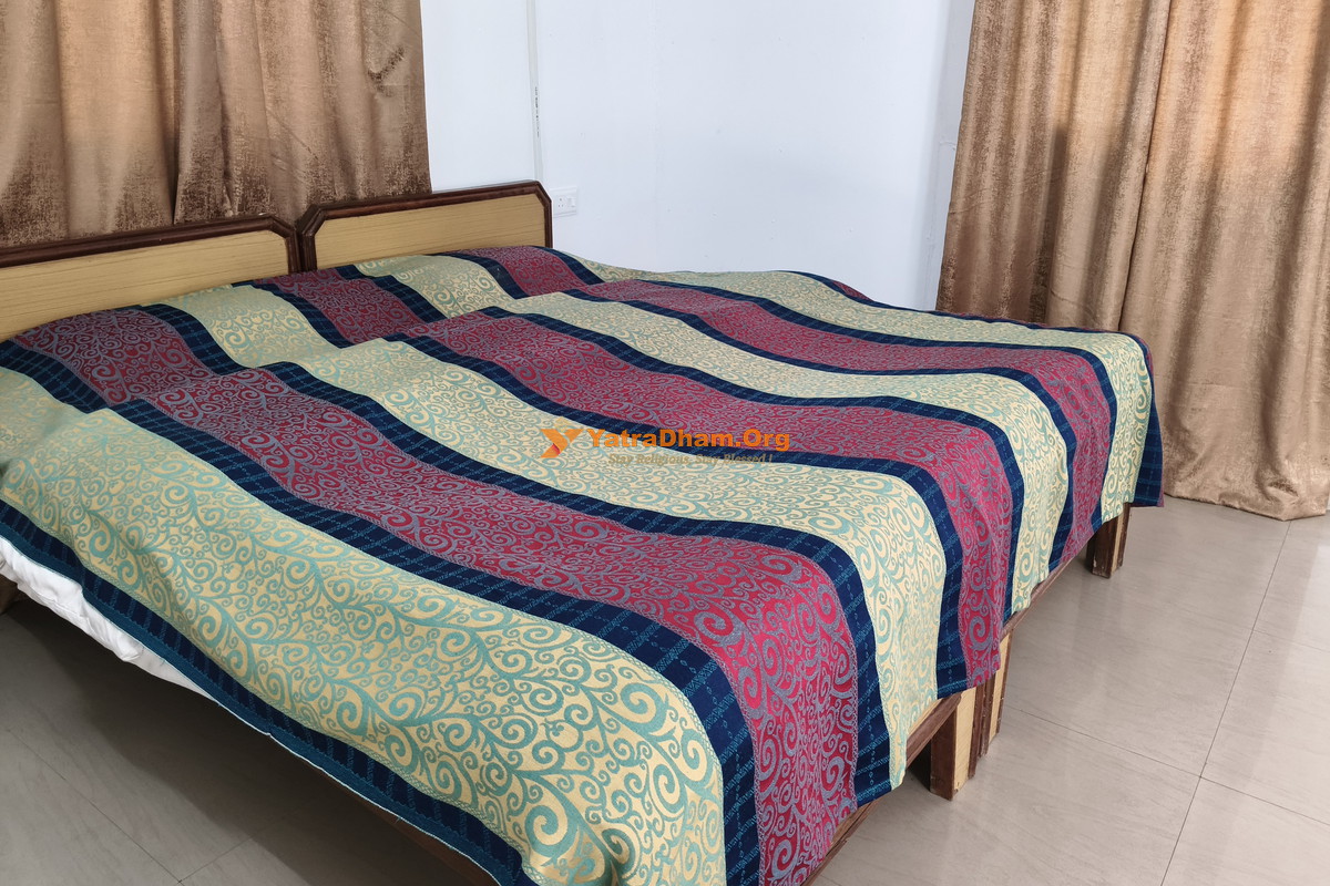 GMVN Poolchatti 2 Bed Room