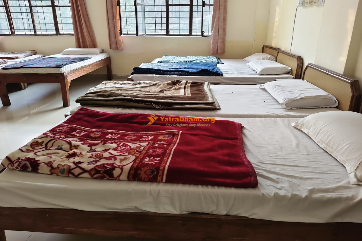 Barkot GMVN Janta Yatri Niwas Dormaitry Hall