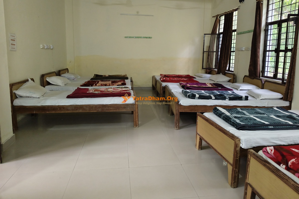Barkot GMVN Janta Yatri Niwas Dormaitry Hall