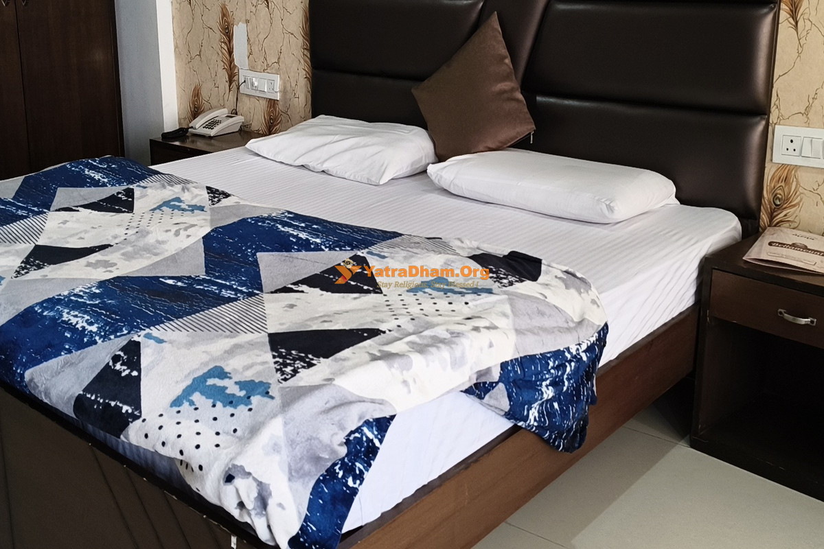 GMVN Hotel Garhwal Terrace Mussoorie 2 Bed Room