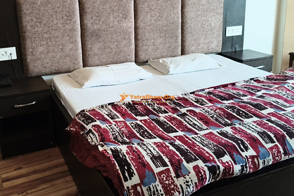 GMVN Hotel Garhwal Terrace Mussoorie 2 Bed Room