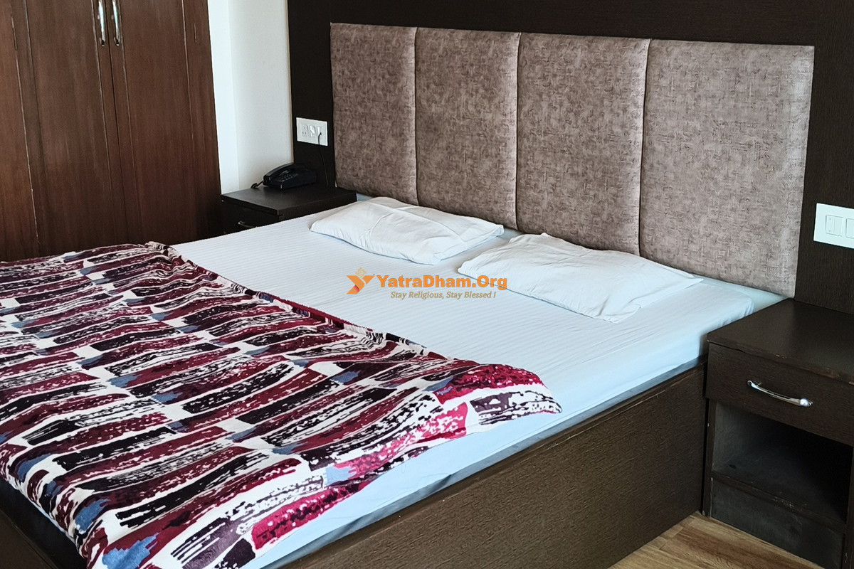 GMVN Hotel Garhwal Terrace Mussoorie 2 Bed Room