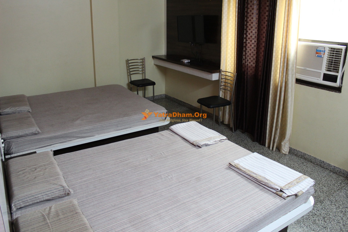 Sai Dham Shirdi Dharamshala Shirdi 4 Bed Room
