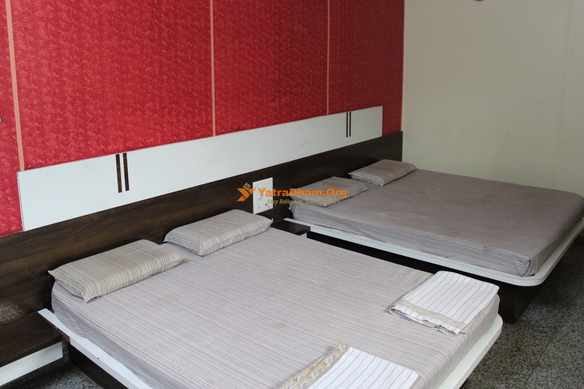 Sai Dham Shirdi Dharamshala Shirdi 4 Bed Room