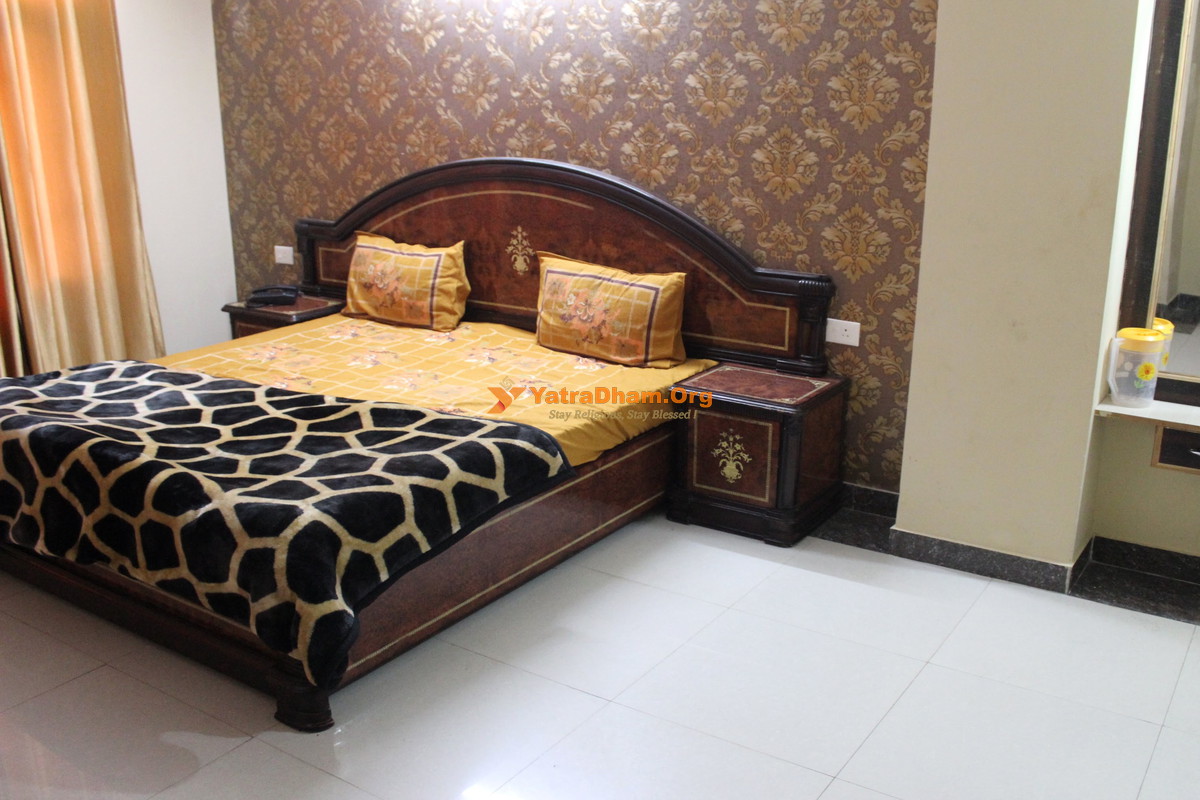 Chandigarh Laxmi Narayan Dharamshala 2 Bed Room View