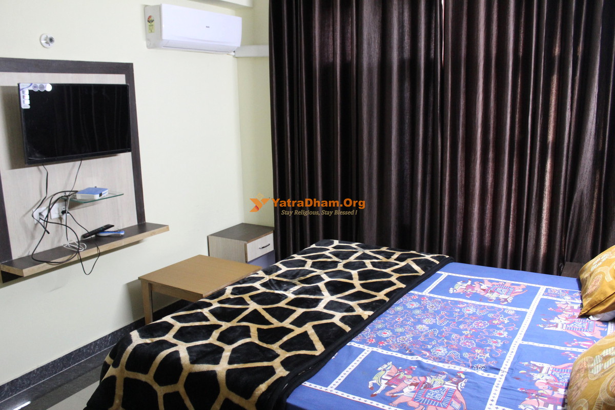 Chandigarh Laxmi Narayan Dharamshala 2 Bed Room View