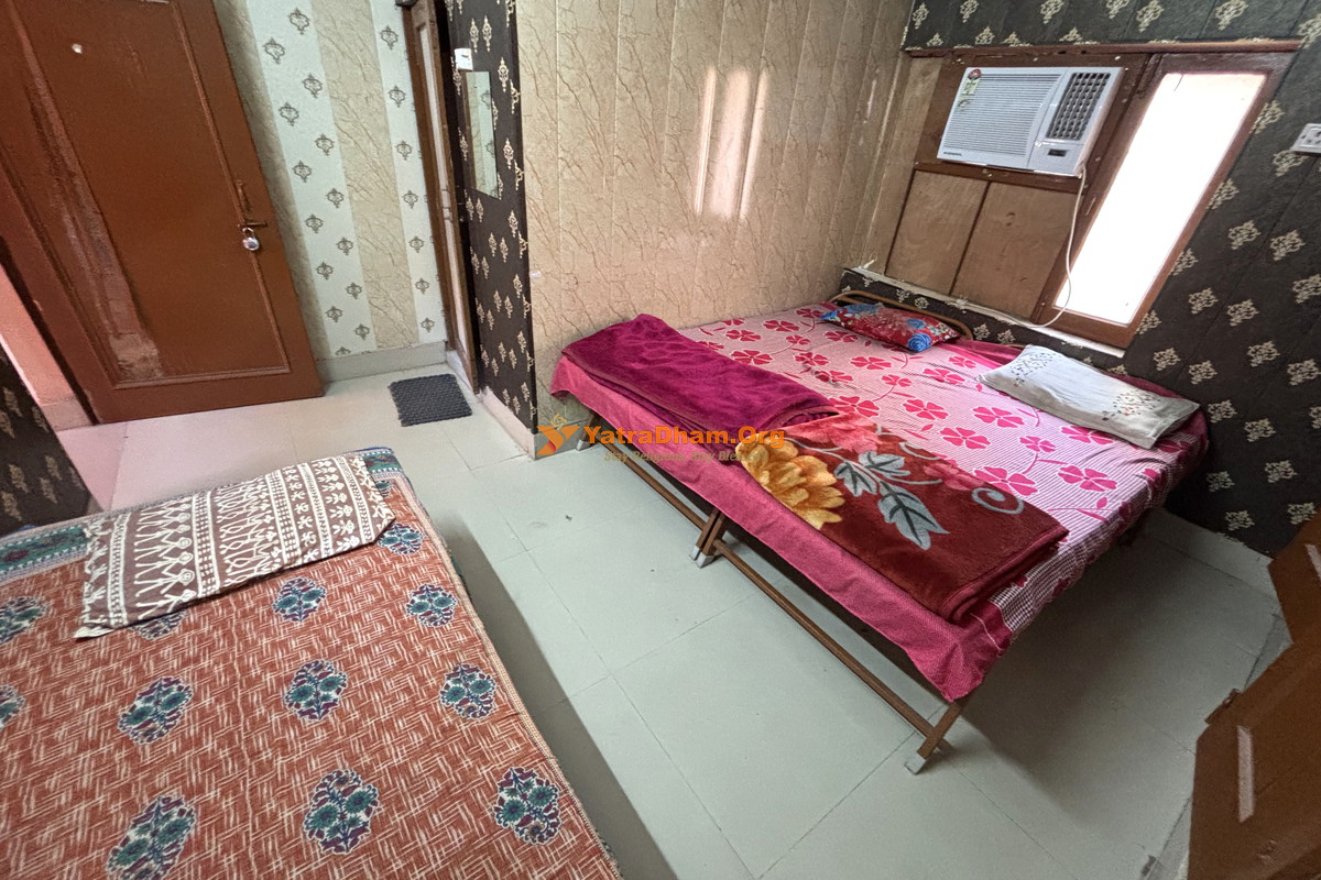Shri Hans Ashram Dharmarth Annashetra Haridwar 3 Bed Room