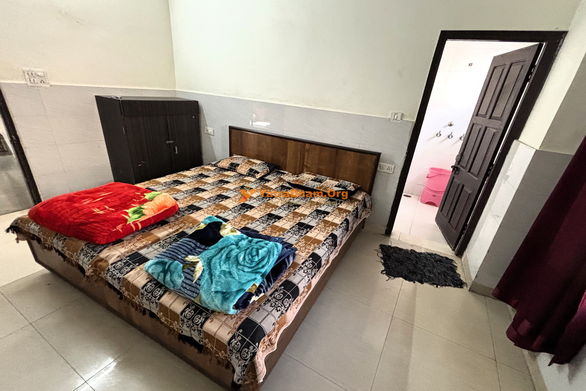 Lala Chandanlal Seva Sadan Haridwar 2 Bed Room View