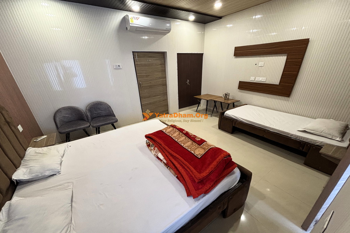 Maharaja Agrasen Agarwal Ashram Haridwar 3 Bed Room