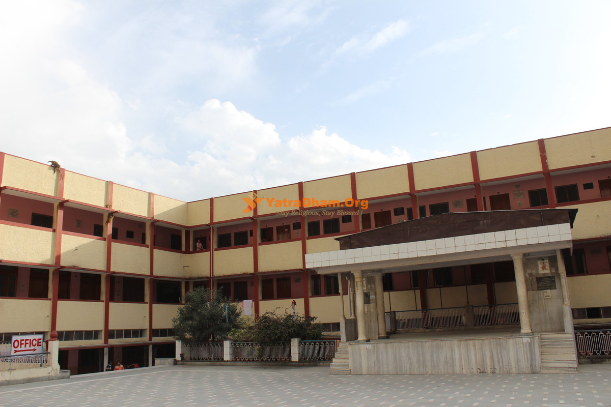 Shri Chintamani Mandir Trust Yatrik Niwas Katra Lobby