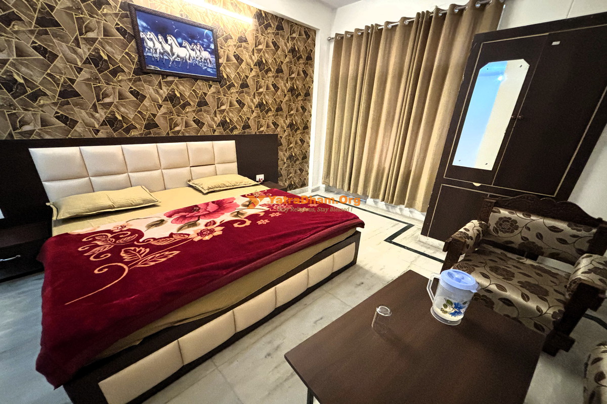 Jhang Bhawan Haridwar 2 Bed AC Room
