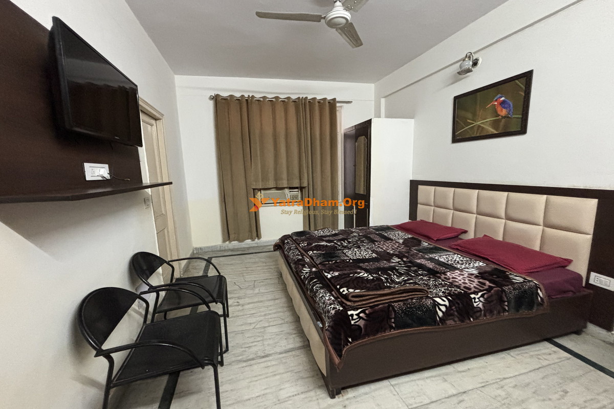 Jhang Bhawan Haridwar 2 Bed AC Room