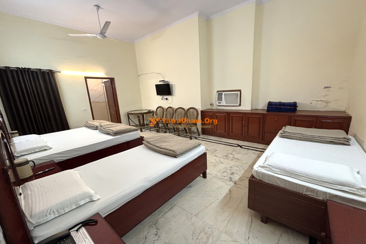 Siyaram Janki Vallabh Sewa Sadan Haridwar 4 Bed Room View