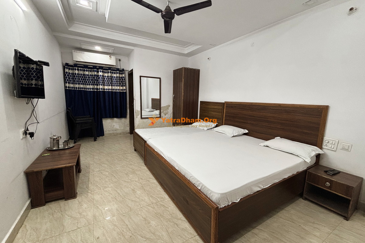 Shree Agrasen Dham Dharmshala Haridwar 3 Bed Room