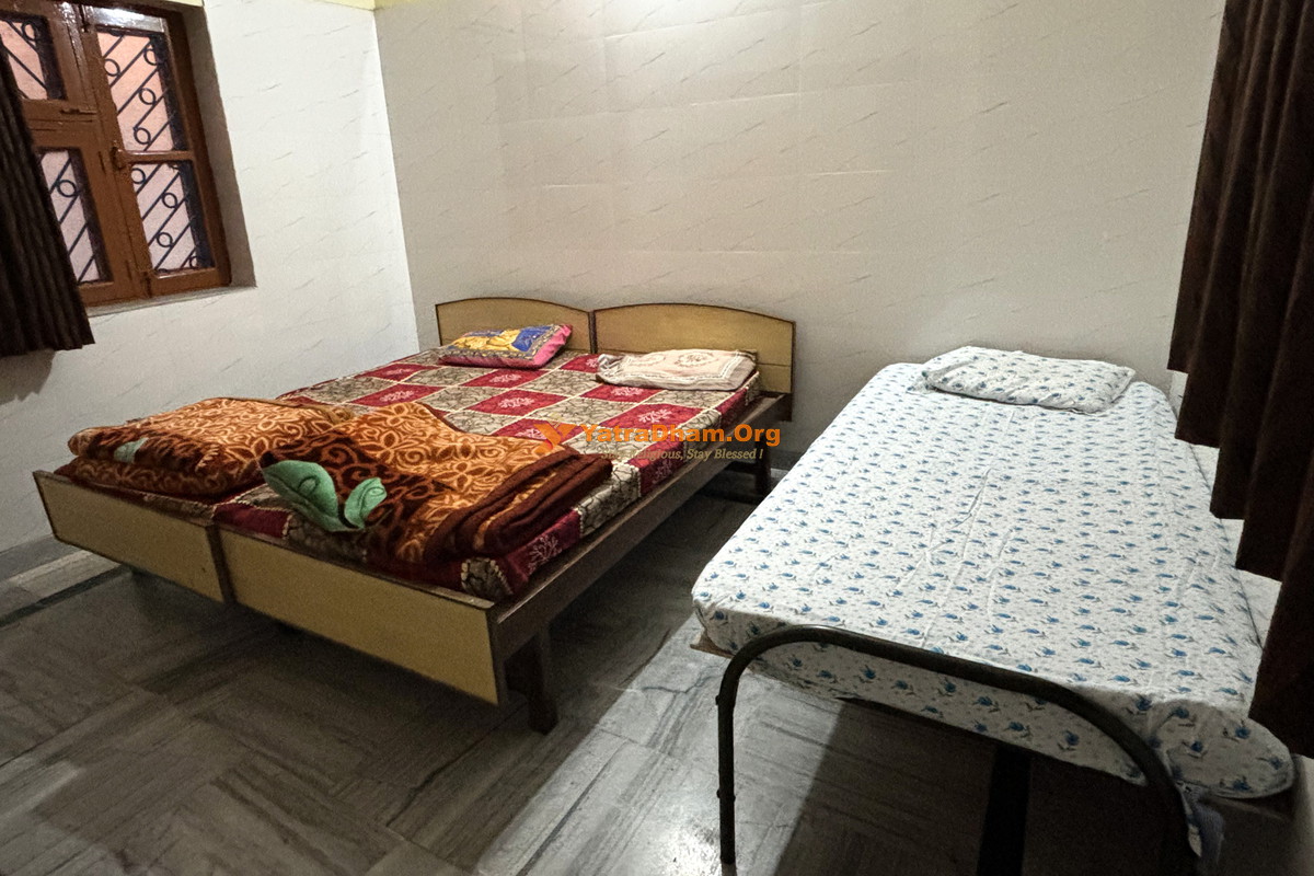 Ma Katyani Mandir Gian Kartar Ashram Rishikesh 3 Bed Room