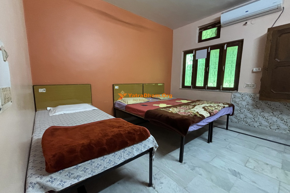 Shri Swami Sachidananda Ashram Rishikesh 3 Bed Room View