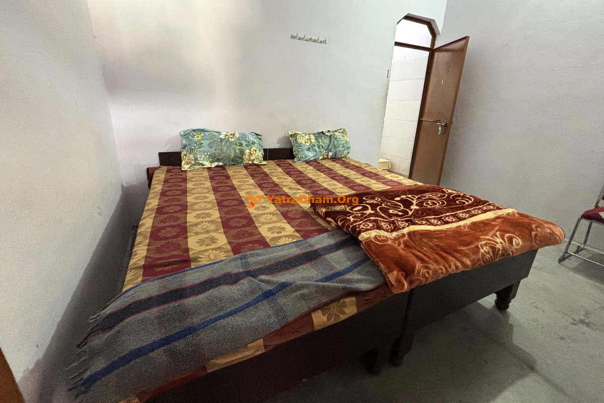 Shree Ramswaroop Ashram Rishikesh 2 Bed Room