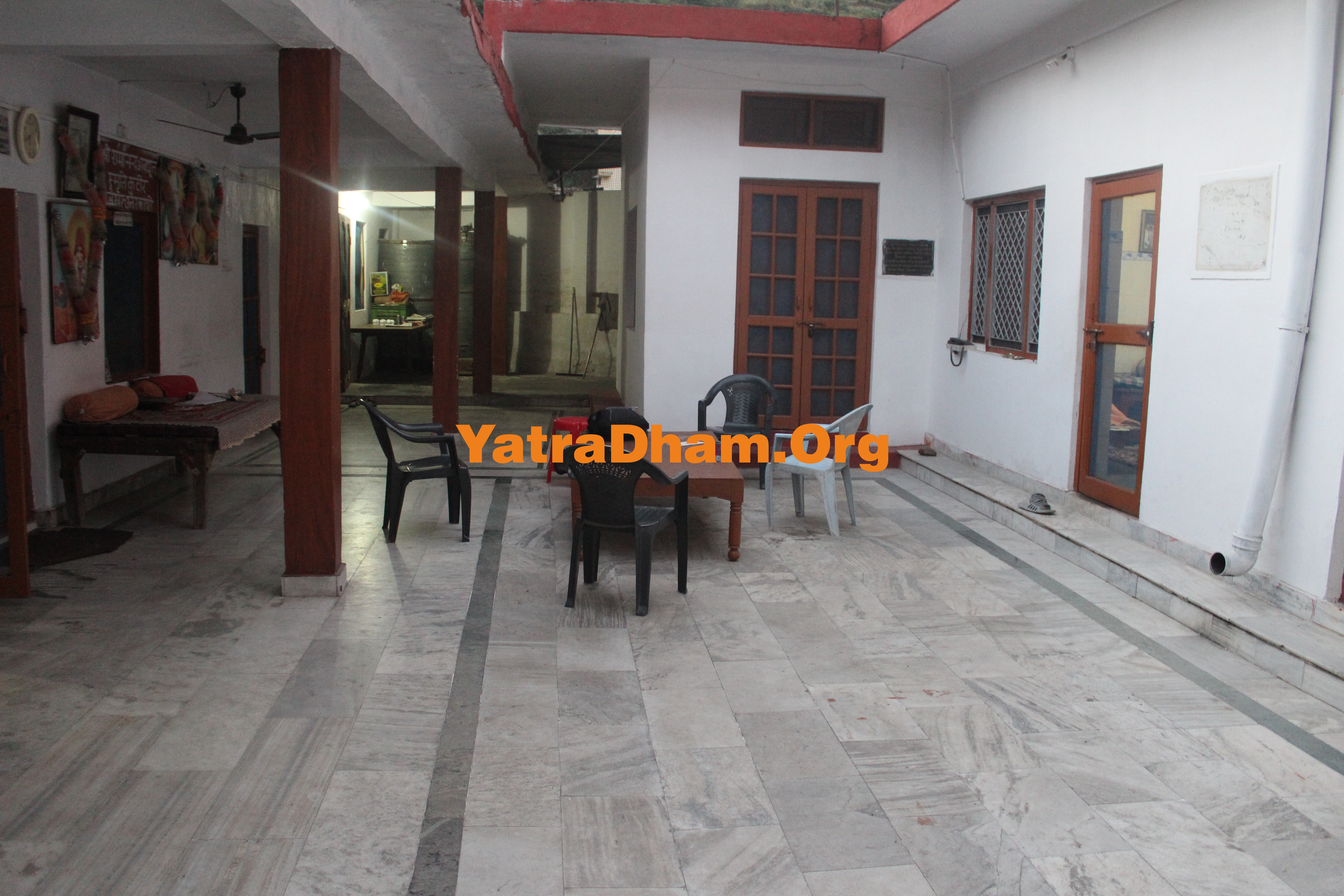 Ramanand Kutir Ashram Uttarkashi Lobby