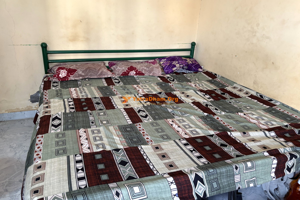 Shri Sant Santabai Bhakt Niwas Pandharpur Room