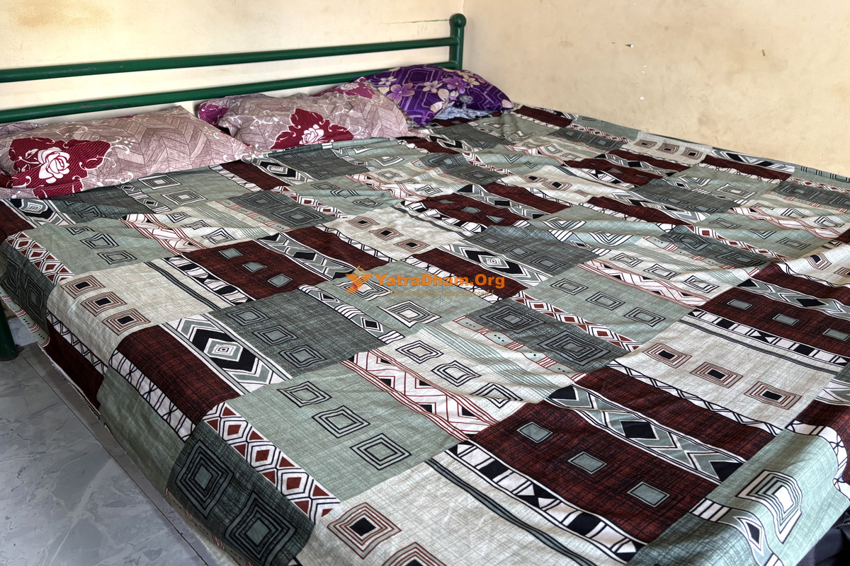 Shri Sant Santabai Bhakt Niwas Pandharpur Room