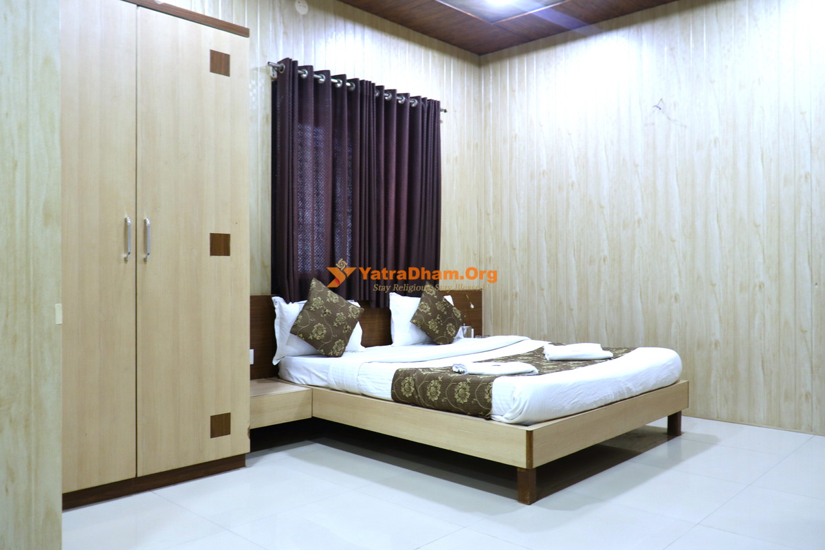 Hotel Midtown Inn Trimbakeshwar 2 Bed Room