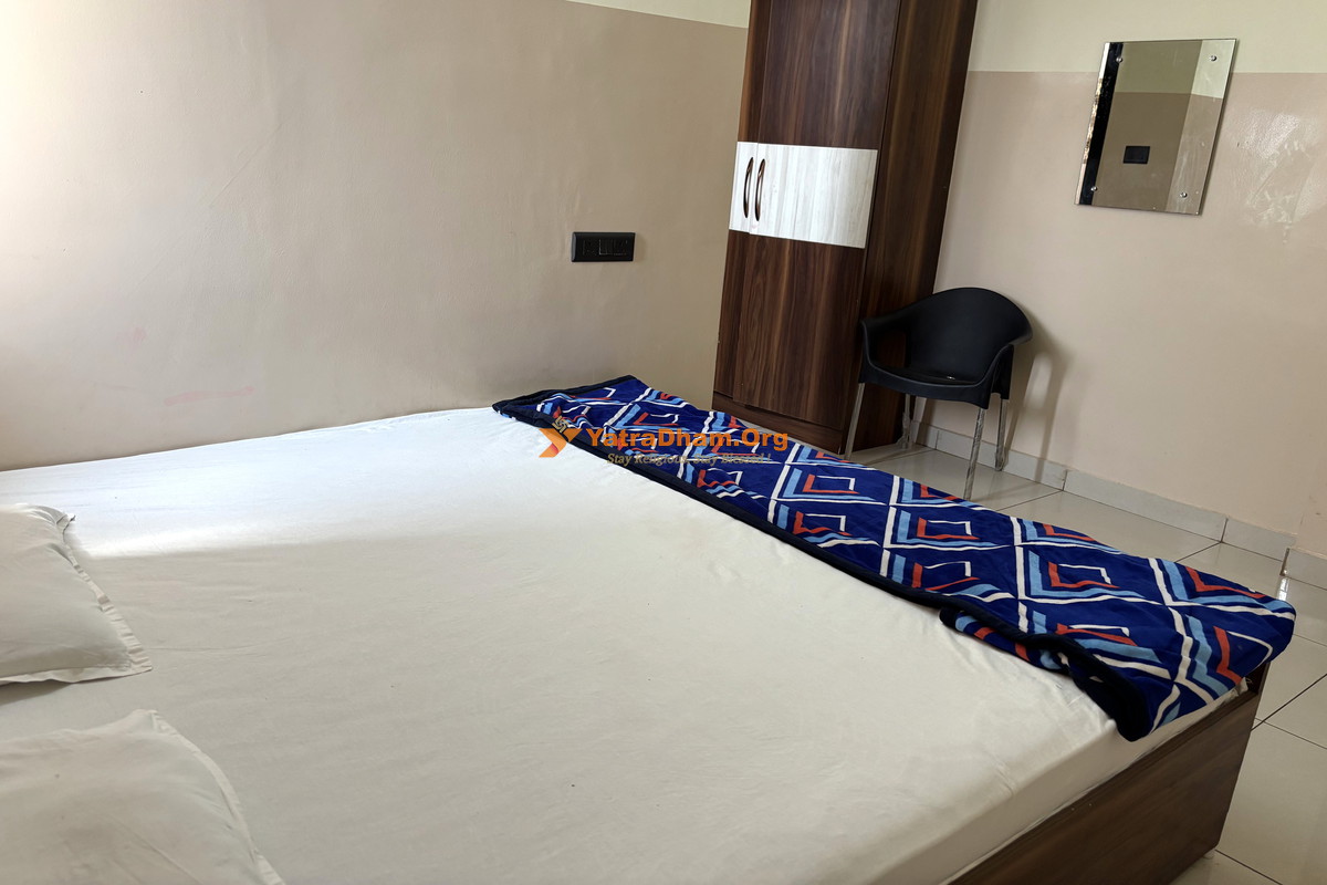 Mahaveer Lodh Dharamshala Tuljapur 2 Bed Non AC Room