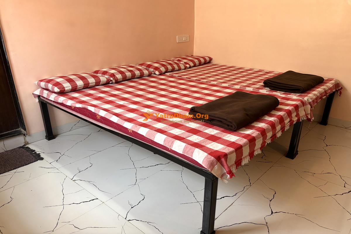 Aaisaheb Bhakt Niwas Tuljapur Room 