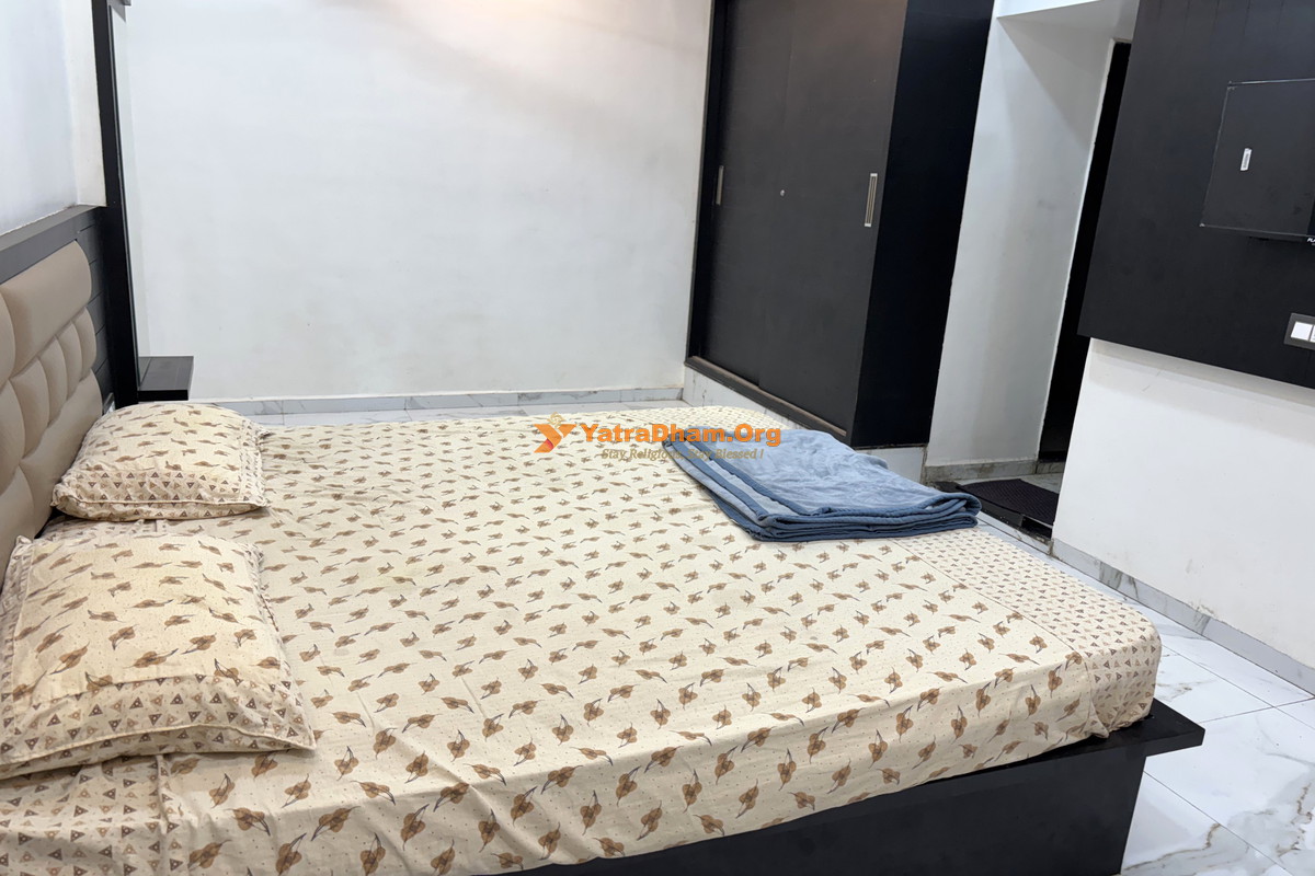 Ghodke Bhakt Niwas Tuljapur 2 Bed Room 