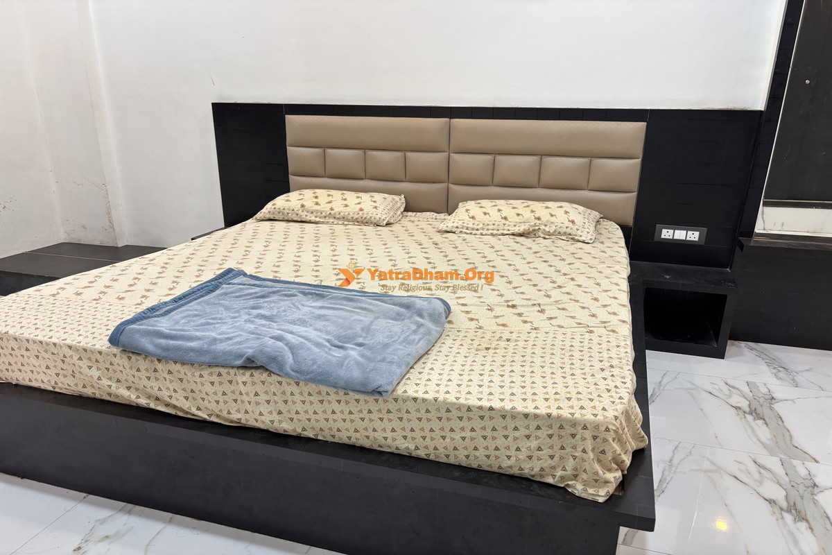 Ghodke Bhakt Niwas Tuljapur 2 Bed Room 