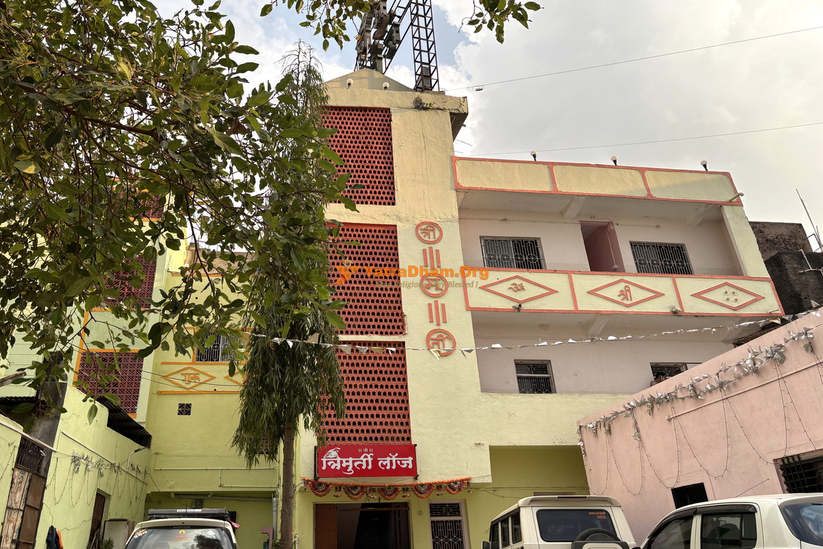 Trimurti Lodge Tuljapur Building