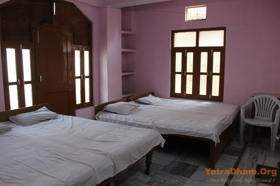 Gaudiya Mission Dharamshala (Building 2) Varanasi Room