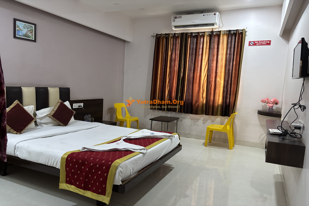 Hotel President Palace Akkalkot 2 Bed Room