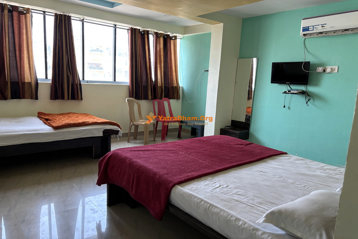 Hotel Sahil Lodge Akkalkot 4 Bed Room 