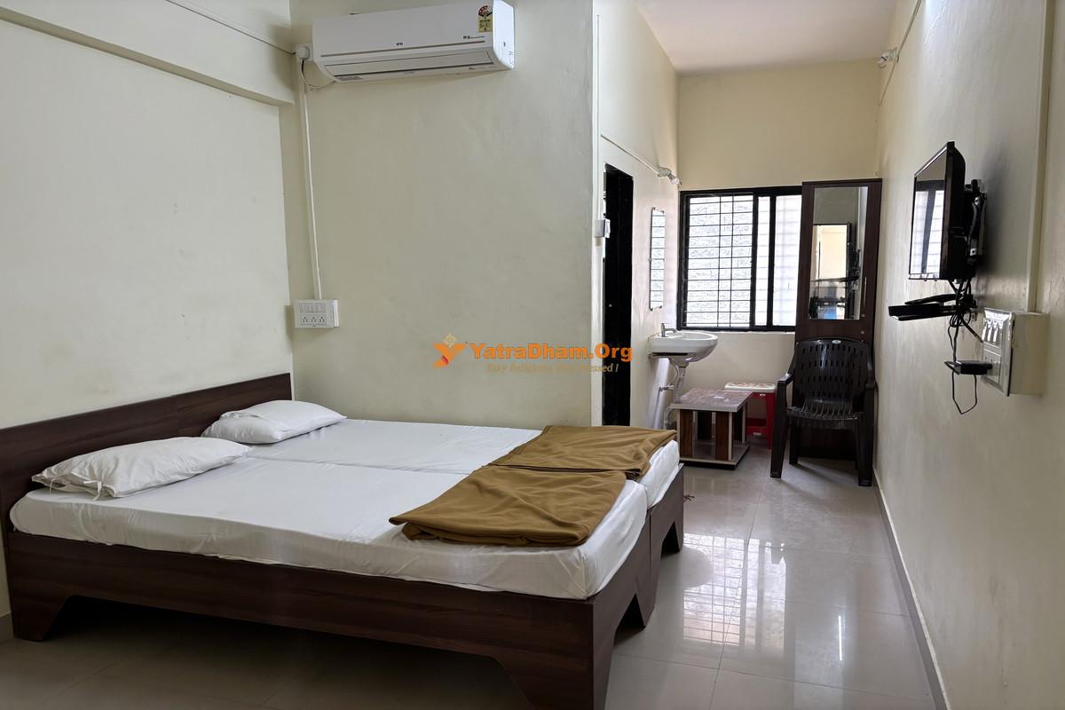 Samarth Yatri Niwas Akkalkot 2 Bed Room