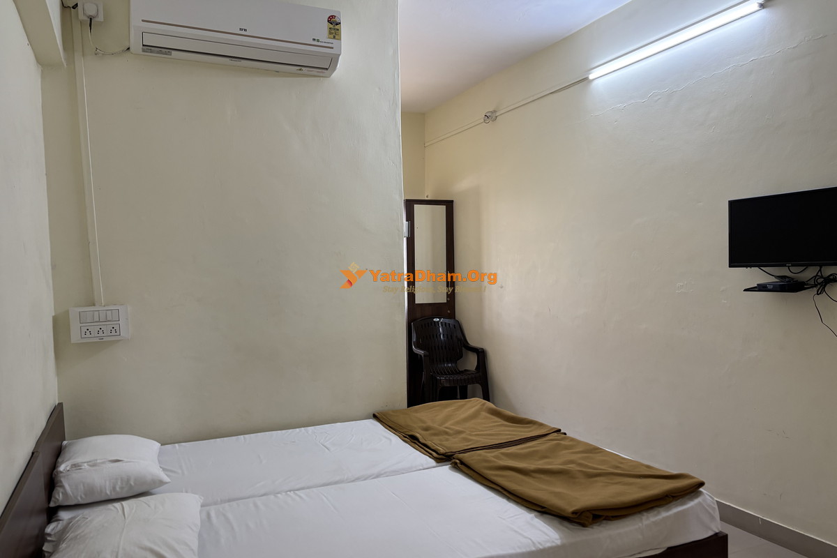 Samarth Yatri Niwas Akkalkot 2 Bed Room 