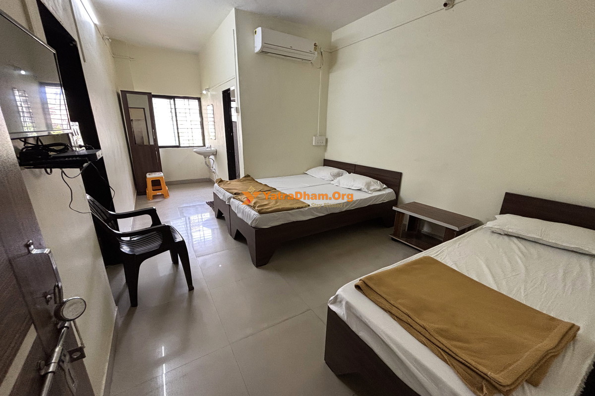 Samarth Yatri Niwas Akkalkot 3 Bed Room 
