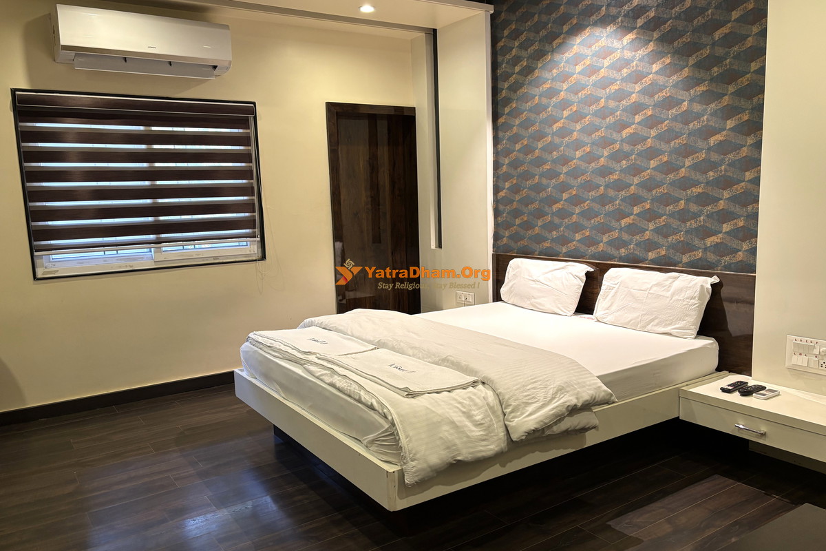 Hotel Ajinkyatara Akkalkot 2 Bed Room