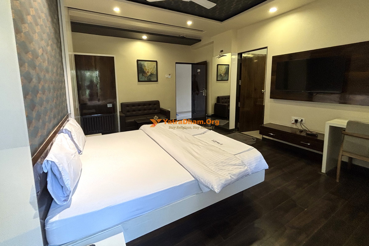 Hotel Ajinkyatara Akkalkot 2 Bed Room