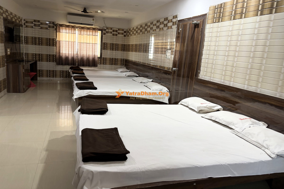 Ganagapur Vinayak Datta Lodge 3 Bed Room View