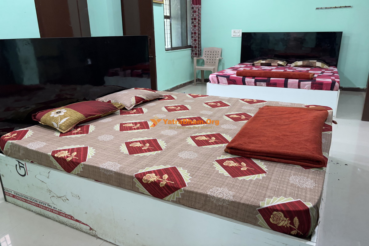 Sangam Lodge Ganagapur 2 Bed Non AC Room