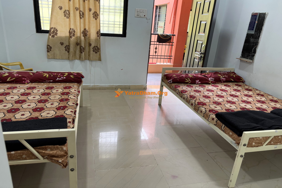Dandawate Ashram Ganagapur 4 Bed Room View