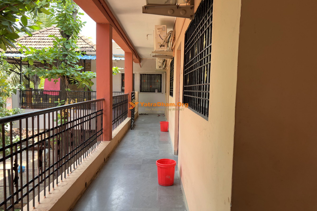 Dandawate Ashram Ganagapur 4 Bed Room View