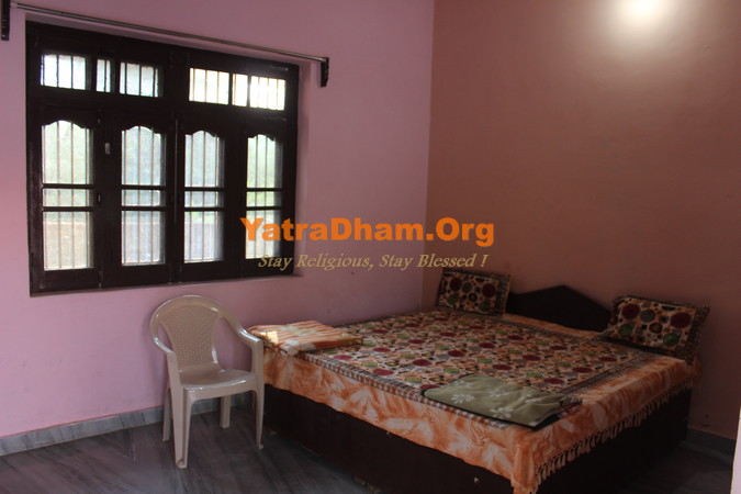 Poicha (Dariapur) Maha Mrityunjay Ashram Room