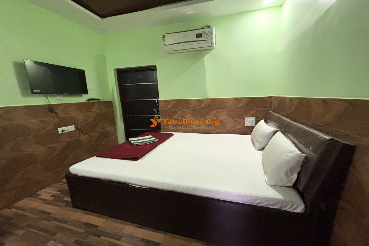 Chinmay Yatri Niwas Kolhapur 2 Bed Room View