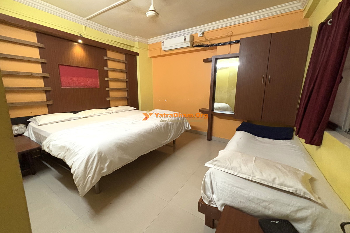 Kedarling Yatri Nivas Kolhapur 4 Bed Room View